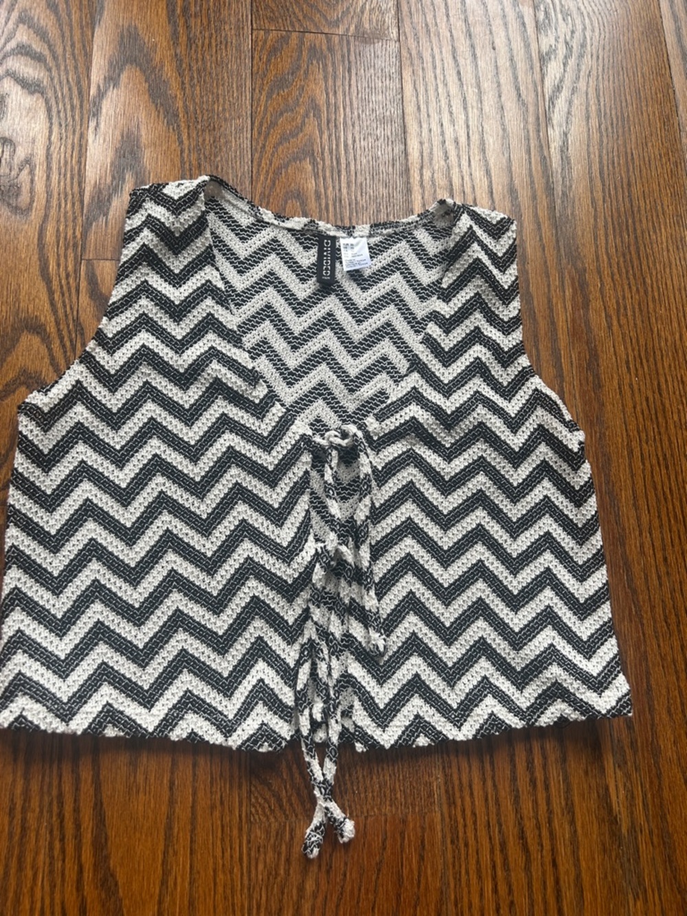 H&M Divided vest style top - size XS